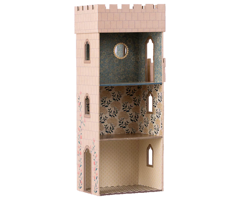 CASTLE WITH MIRROR