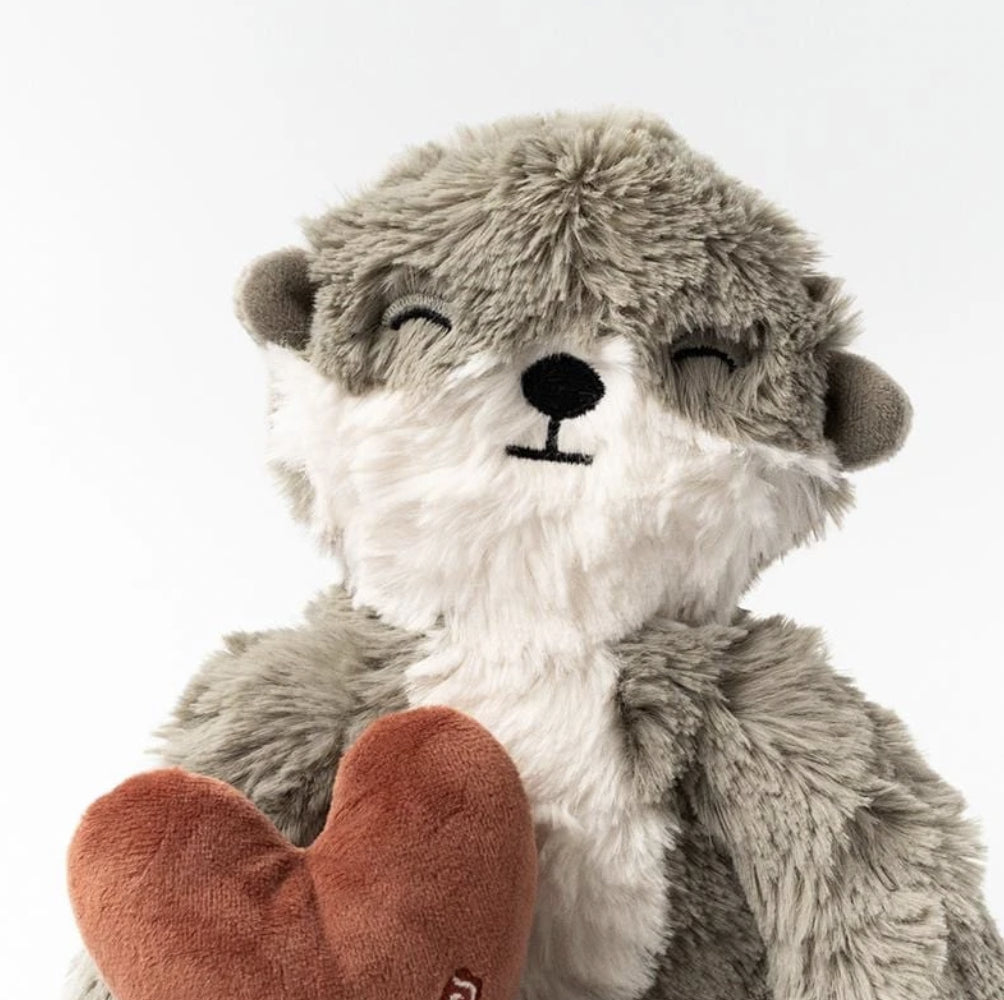 PEBBLE OTTER KIN - FAMILY BONDING