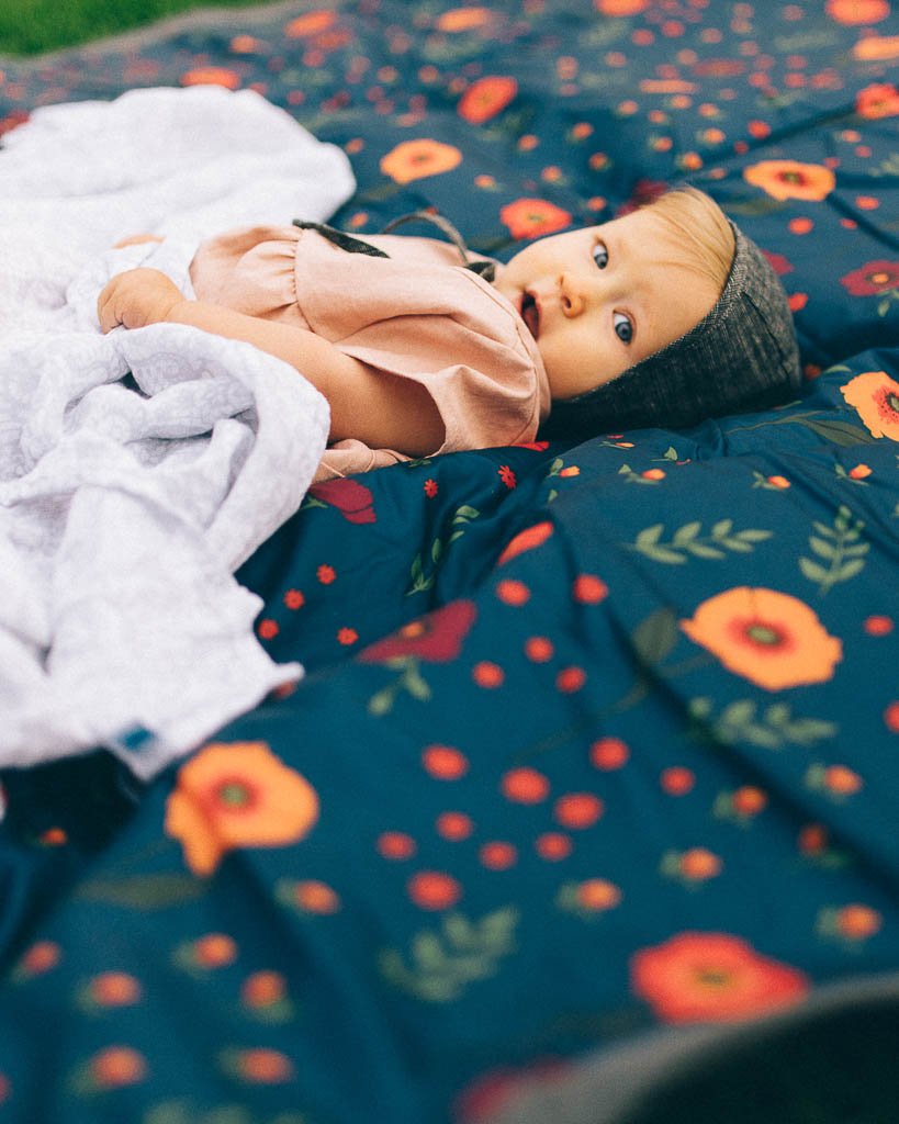 MIDNIGHT POPPY OUTDOOR BLANKET